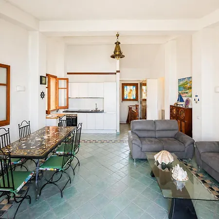 Apartman Chianalea 31 *
